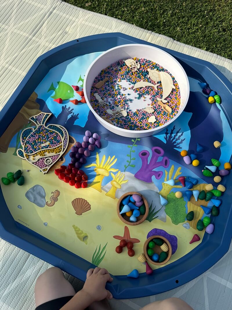 Mořské dno – Podložka do Tuff Tray MAXI
