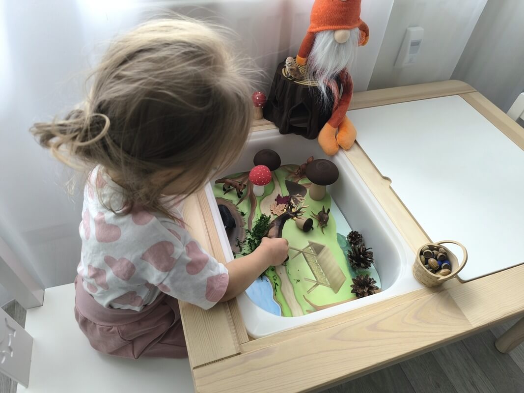 Les – Podložka do Trofast boxu